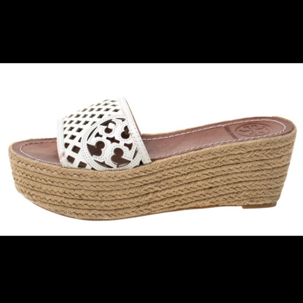 🎉Tory Burch Ivory Thatched Perforated Wedge Slide